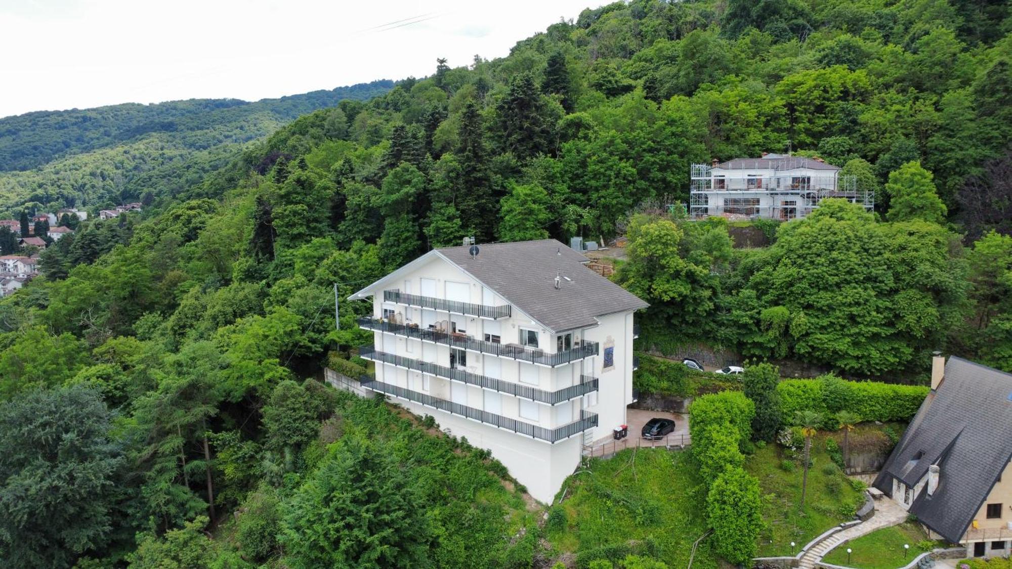 Felicita Apartment Стреза Екстериор снимка