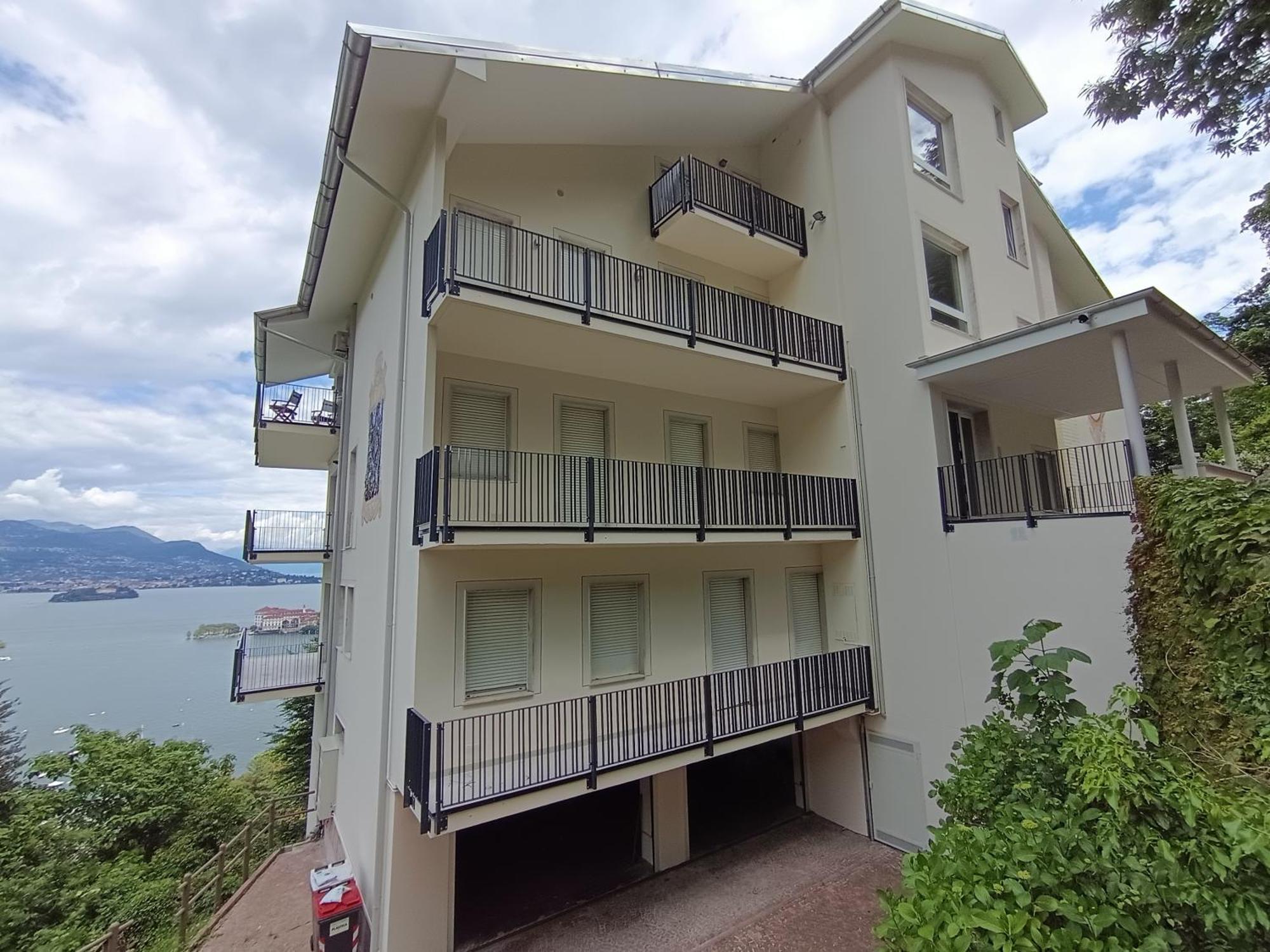 Felicita Apartment Стреза Екстериор снимка